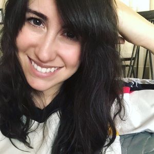 Meet your Posher, Monica